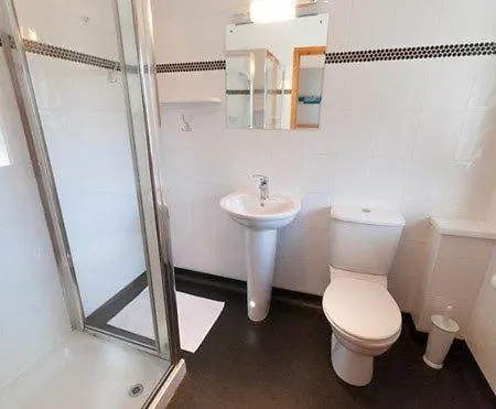 Bridge 20, Within Walking Distance Of Town Centre, Strictly No Pets Ferienhaus *