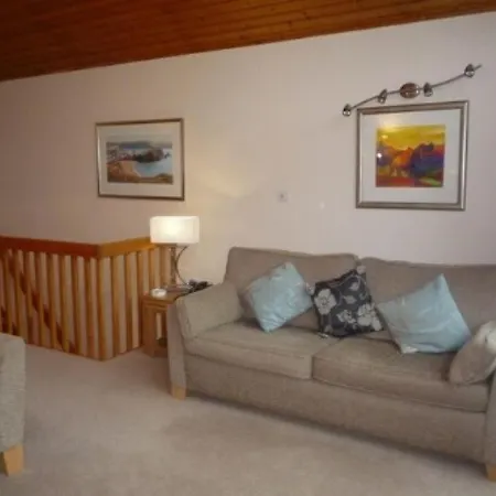 Bridge 20, Within Walking Distance Of Town Centre, Strictly No Pets Ferienhaus *